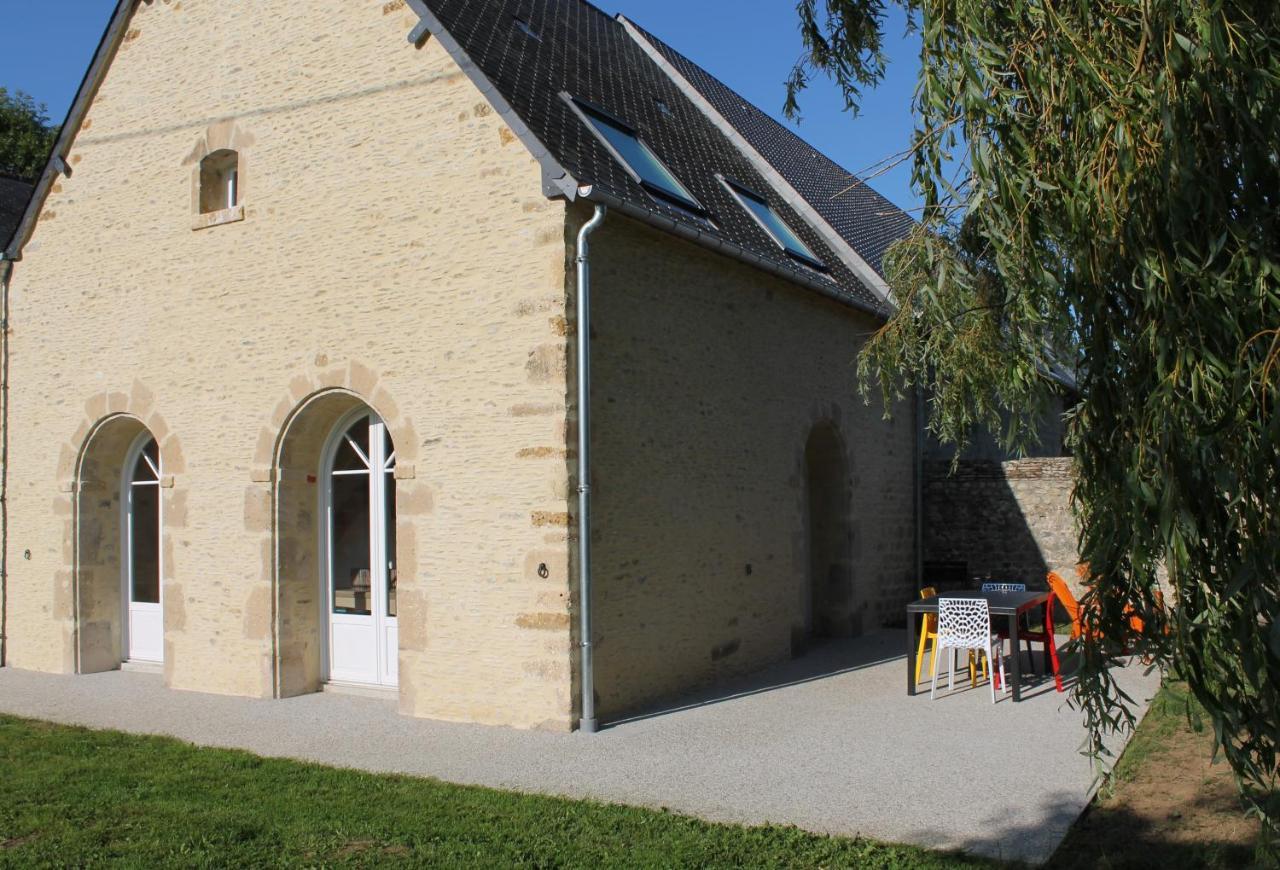chambre d'hôtes Le Domaine de la Vallée Saint-Martin-de-Varreville Esterno foto
