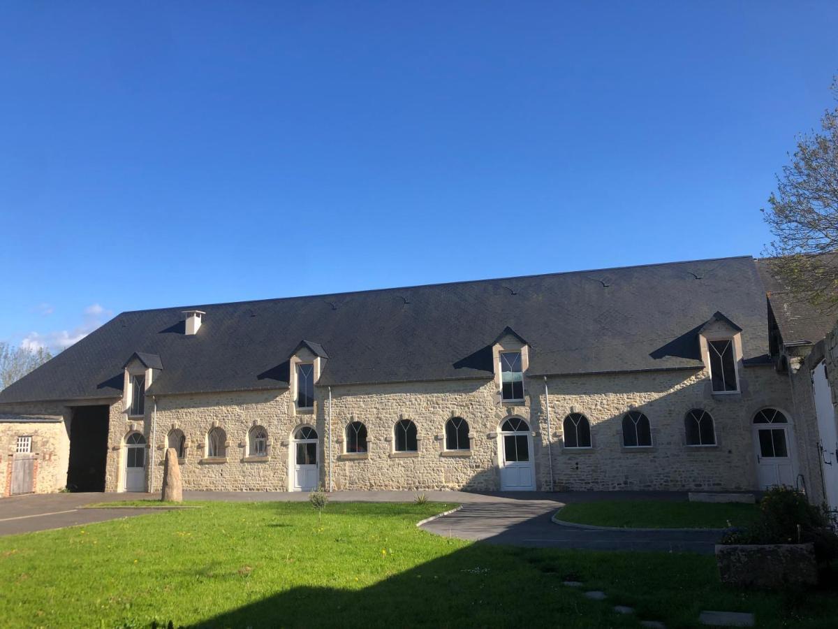 chambre d'hôtes Le Domaine de la Vallée Saint-Martin-de-Varreville Esterno foto