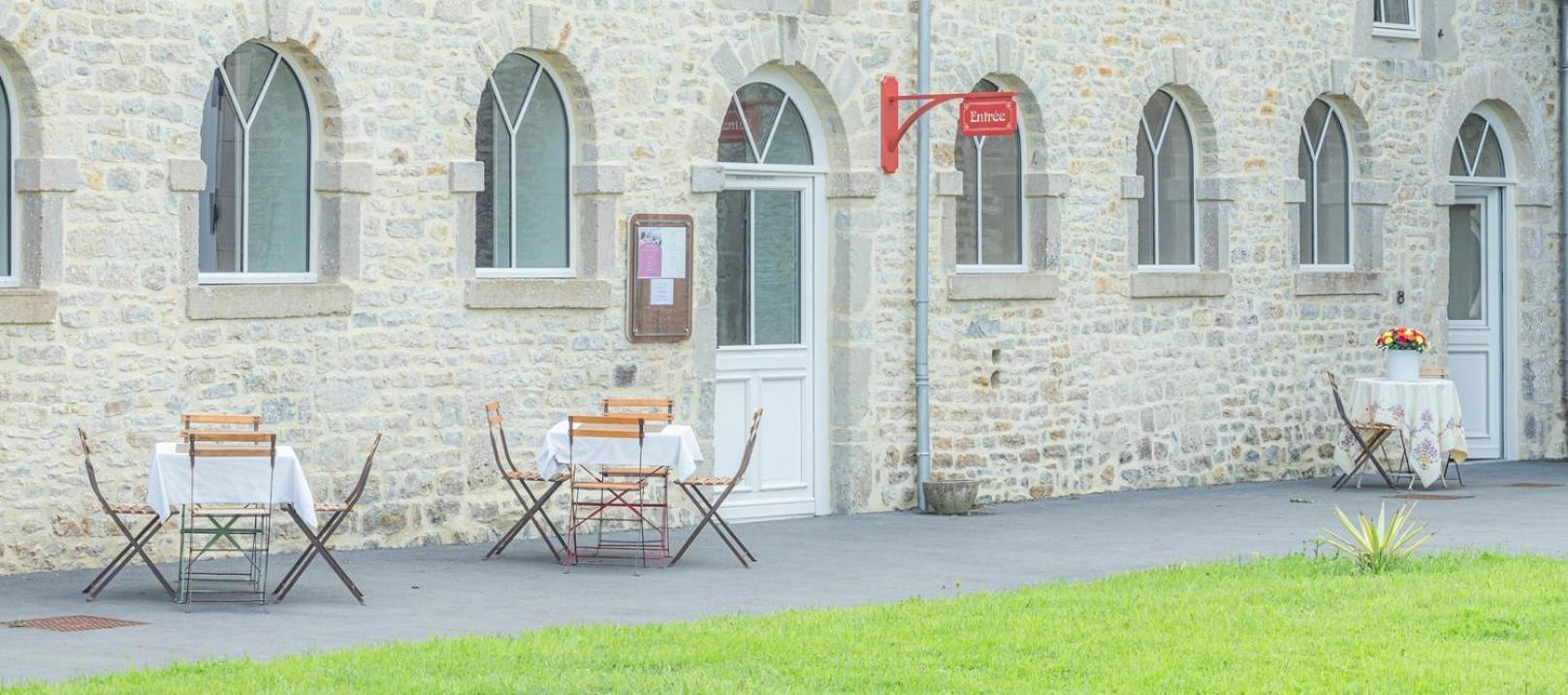 chambre d'hôtes Le Domaine de la Vallée Saint-Martin-de-Varreville Esterno foto