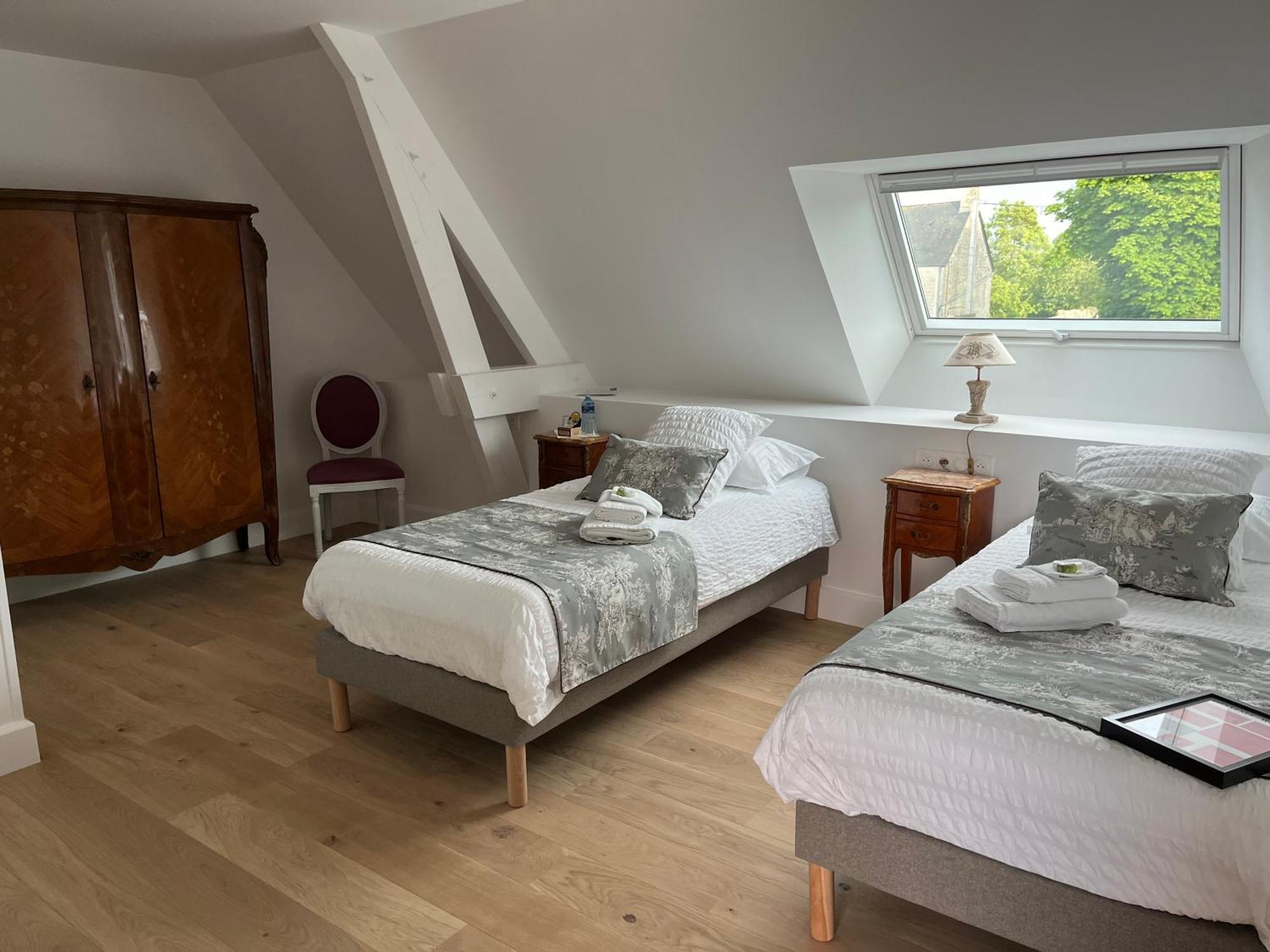 chambre d'hôtes Le Domaine de la Vallée Saint-Martin-de-Varreville Esterno foto